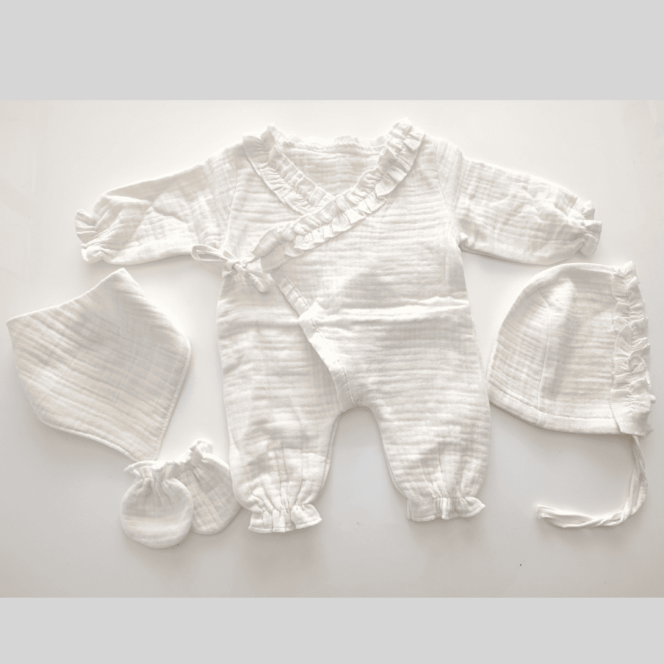 4 Layer Muslin Newborn Baby Set (0-3 Months)