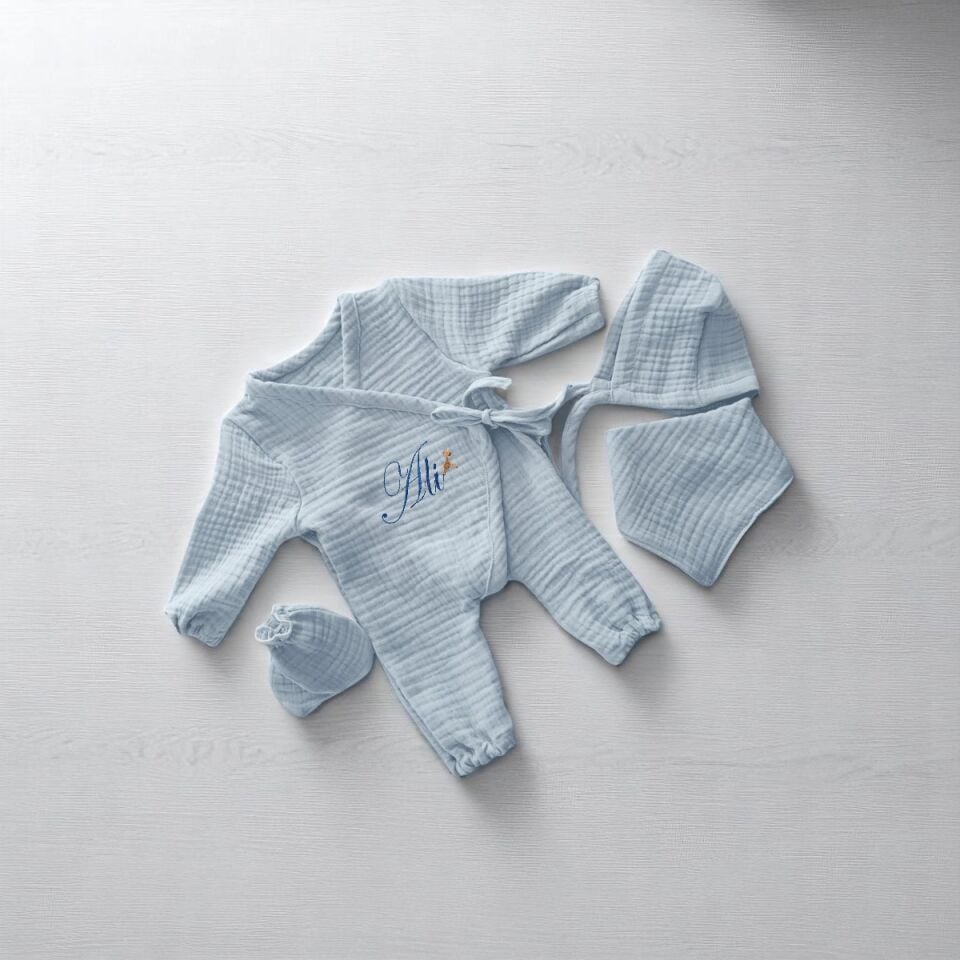 Custom Embroidered Muslin Baby Set – Blanket, Pillow and Clothing Set (6 Pieces)