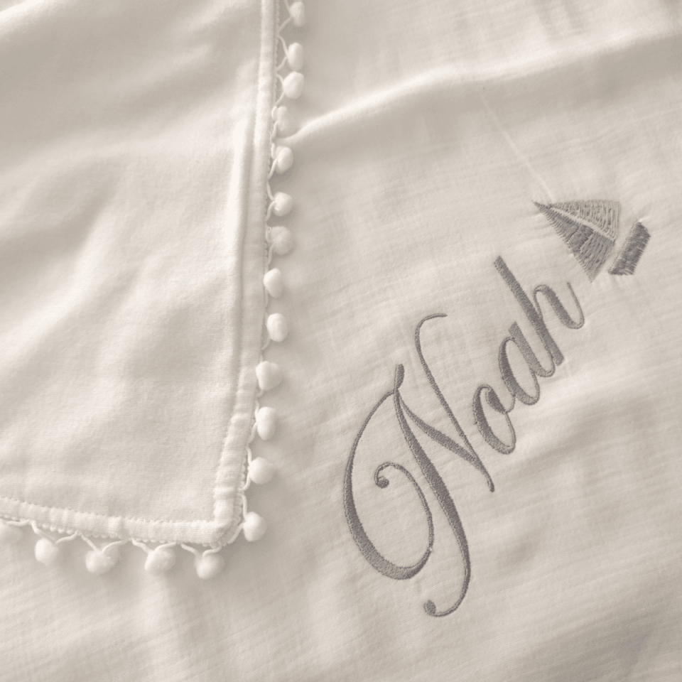 Personalized Newborn Gift Set | 4 Layer Muslin Blanket and Embroidered Pillowcase