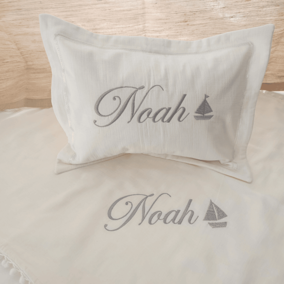 Personalized Newborn Gift Set | 4 Layer Muslin Blanket and Embroidered Pillowcase