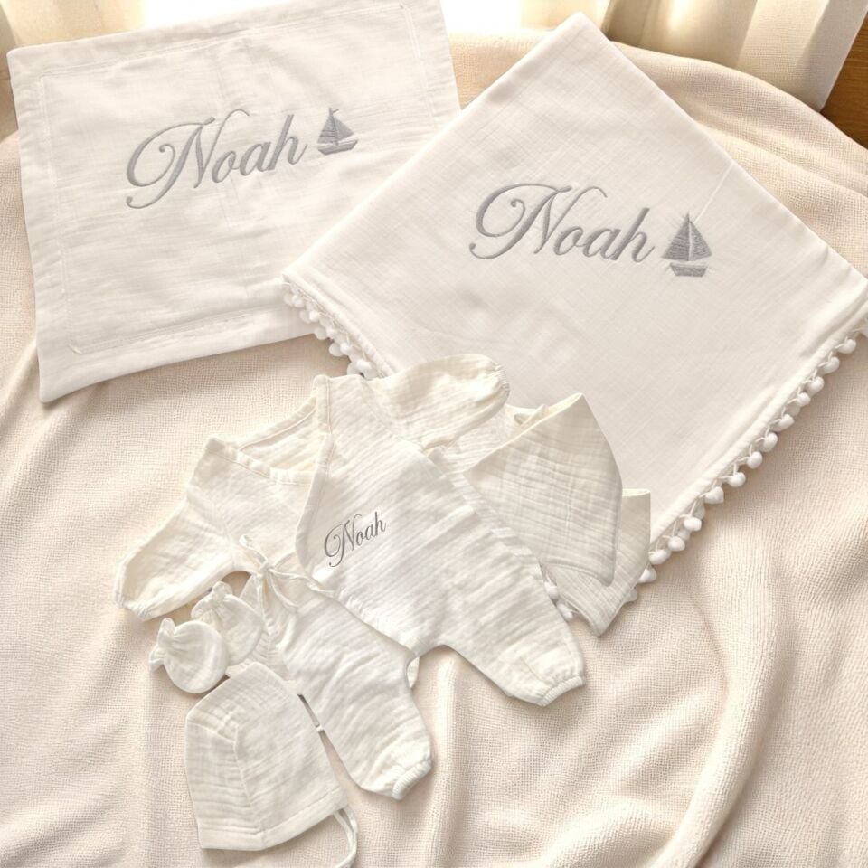 Named Newborn Hospital Discharge Set 4 Layer Muslin Blanket and Embroidered Pillowcase